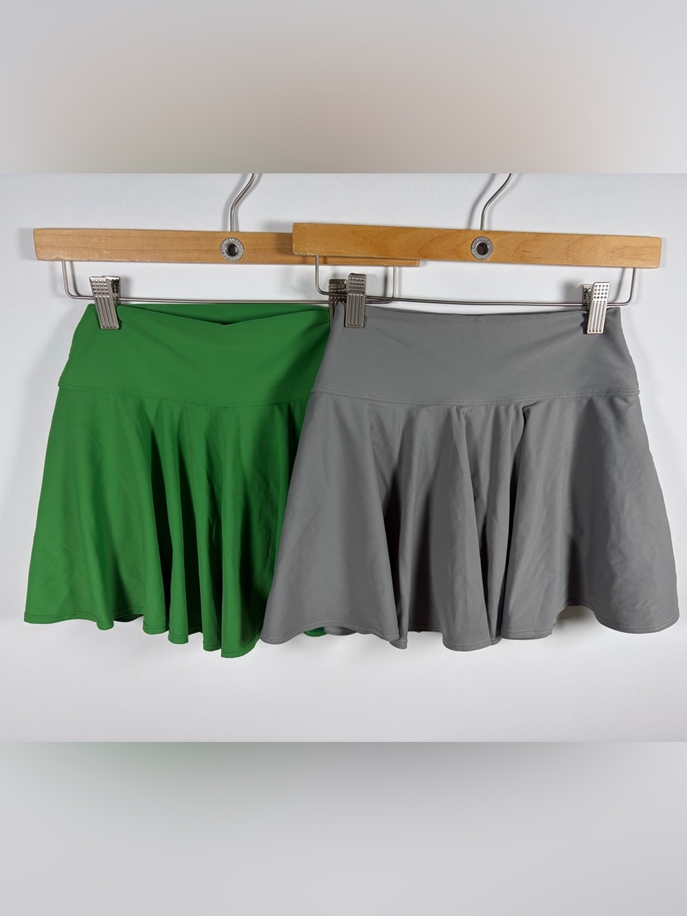 Pinspark green and gray golf tennis skort